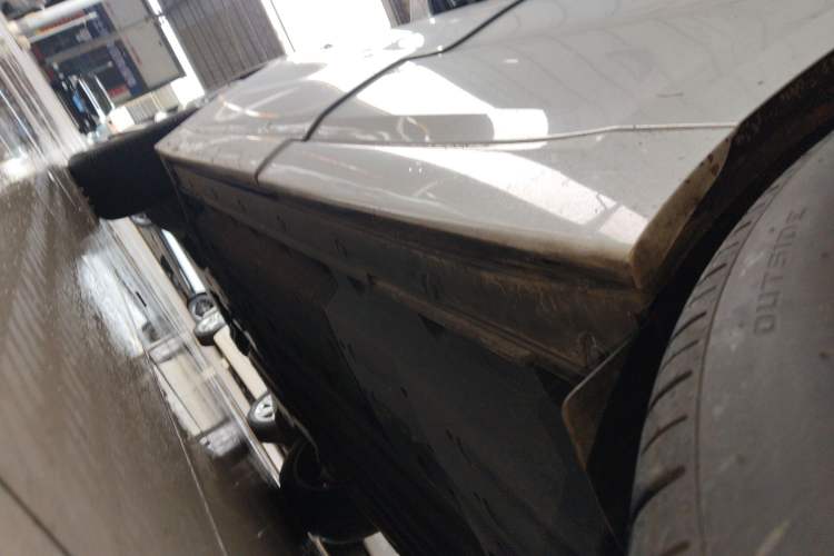 Used Li Auto L6 2024 Pro Model Left Side Sill