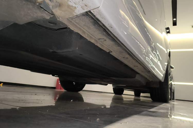 Used Li Auto L6 2024 Max Left Side Sill