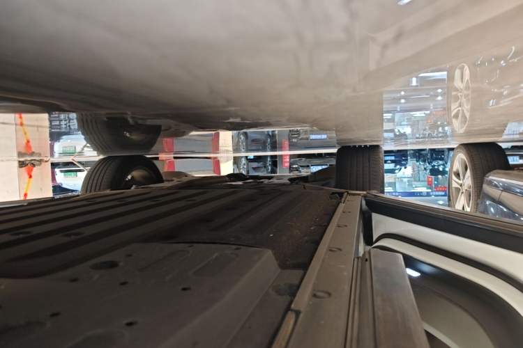 Used Li Auto L6 2024 Pro Model Left Side Sill