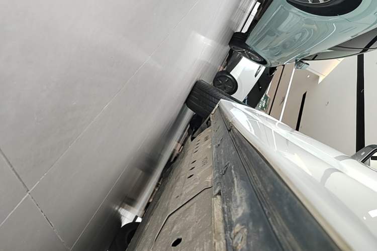 Used Li Auto L6 2024 Pro Model Left Side Sill