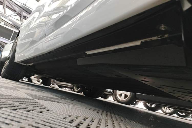 Used Li Auto L6 2024 Pro Model Left Side Sill