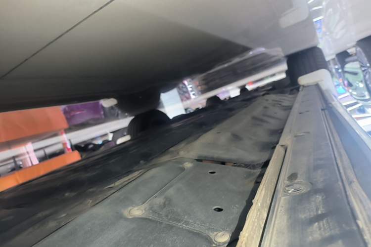 Used Li Auto L6 2024 Pro Model Left Side Sill