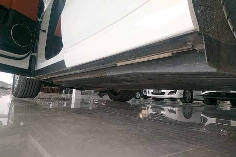Used Li Auto L6 2024 Pro Model Left Side Sill