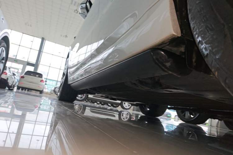 Used Li Auto L6 2024 Pro Model Left Side Sill