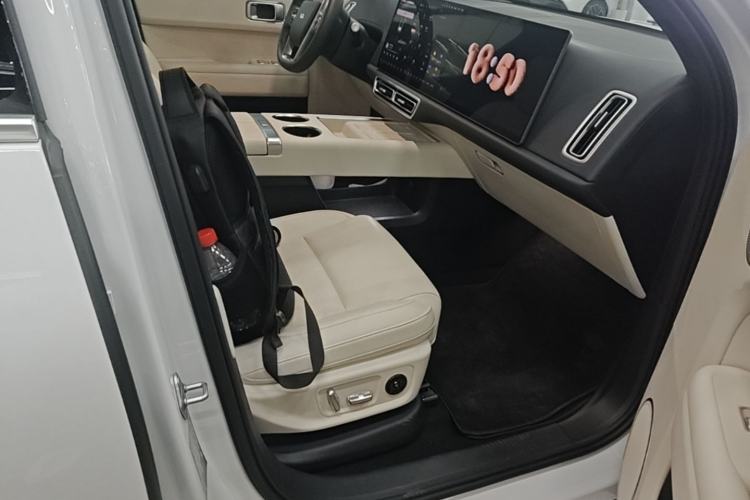 Used Li Auto L6 2024 Pro Model Right Front Seat