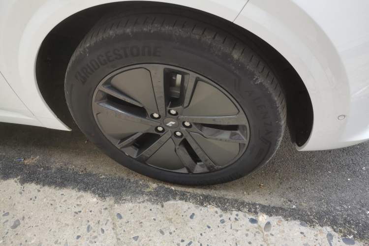 Used Li Auto L6 2024 Pro Model Right Front Wheel Hub