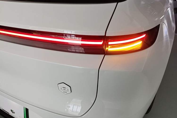 Used Li Auto L6 2024 Pro Model Right Rear Taillight