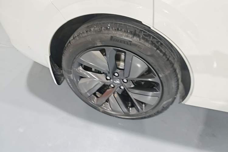 Used Li Auto L6 2024 Max Right Rear Wheel Hub