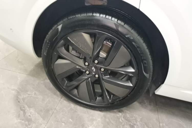 Used Li Auto L6 2024 Pro Model Right Rear Wheel Hub