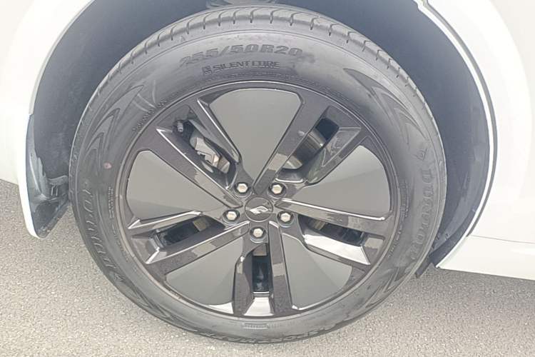 Used Li Auto L6 2024 Pro Model Right Rear Wheel Hub