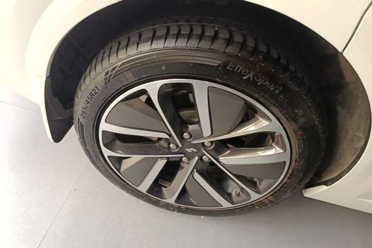 Used Li Auto L6 2024 Pro Model Right Rear Wheel Hub
