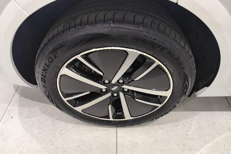 Used Li Auto L6 2024 Pro Model Right Rear Wheel Hub
