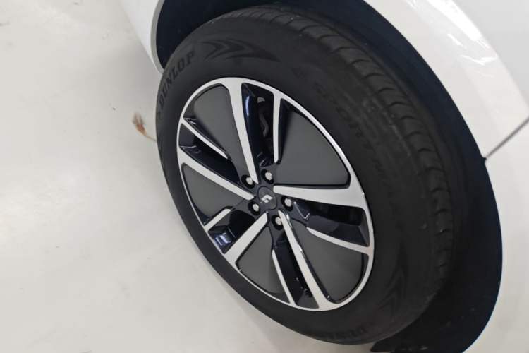 Used Li Auto L6 2024 Pro Model Right Rear Wheel Hub