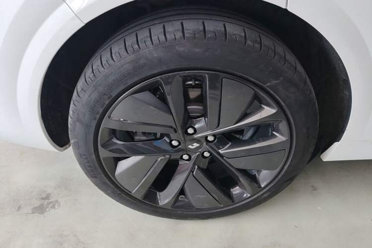 Used Li Auto L6 2024 Pro Model Right Rear Wheel Hub