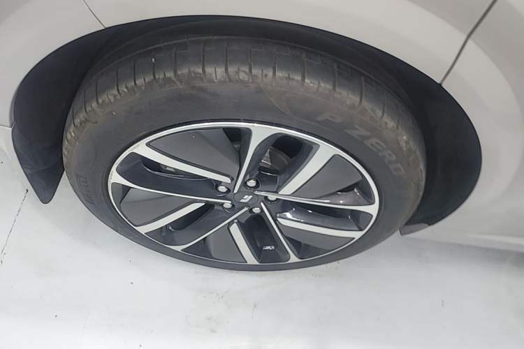 Used Li Auto L6 2024 Max Right Rear Wheel Hub