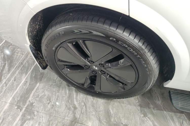 Used Li Auto L6 2024 Pro Model Right Rear Wheel Hub