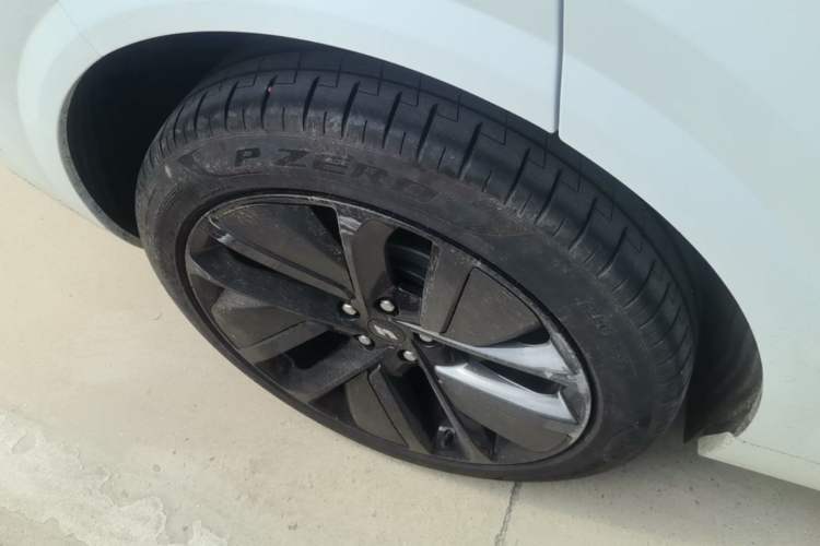 Used Li Auto L6 2024 Pro Model Right Rear Wheel Hub