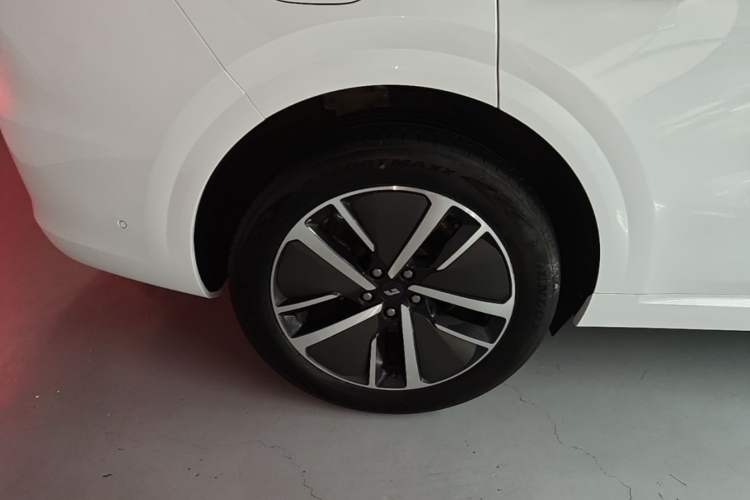 Used Li Auto L6 2024 Pro Model Right Rear Wheel Hub