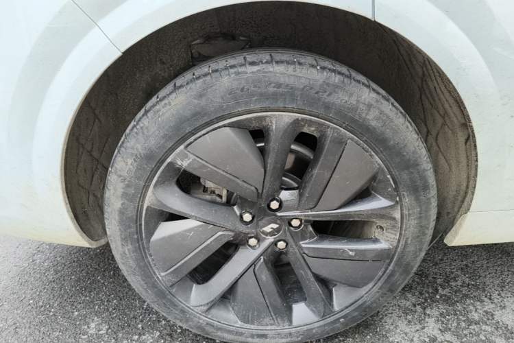 Used Li Auto L6 2024 Pro Model Right Rear Wheel Hub