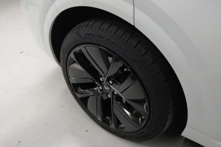 Used Li Auto L6 2024 Pro Model Right Rear Wheel Hub
