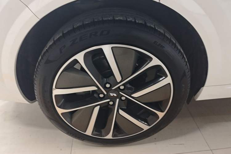 Used Li Auto L6 2024 Pro Model Right Rear Wheel Hub