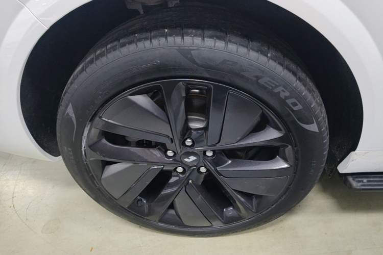 Used Li Auto L6 2024 Pro Model Right Rear Wheel Hub