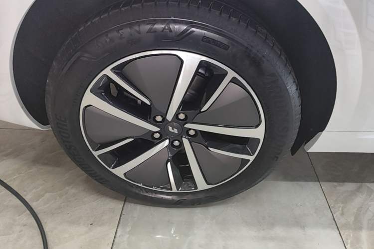 Used Li Auto L6 2024 Pro Model Right Rear Wheel Hub