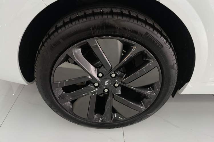 Used Li Auto L6 2024 Pro Model Right Rear Wheel Hub