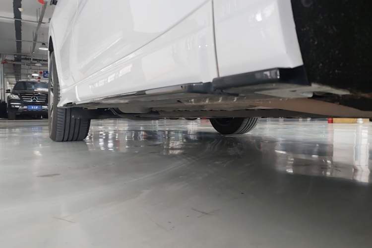 Used Li Auto L6 2024 Pro Model Right Side Sill