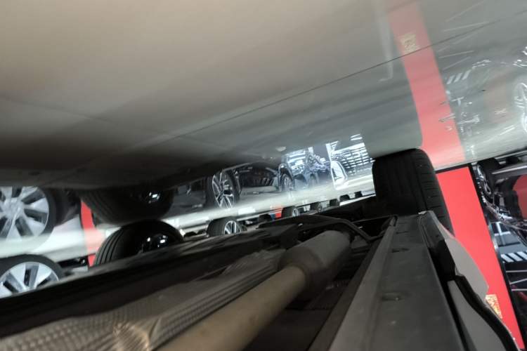 Used Li Auto L6 2024 Pro Model Right Side Sill