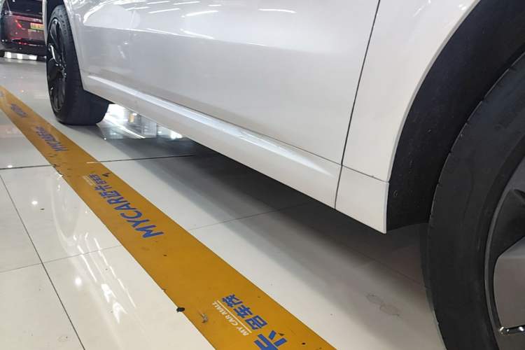 Used Li Auto L6 2024 Pro Model Right Side Sill