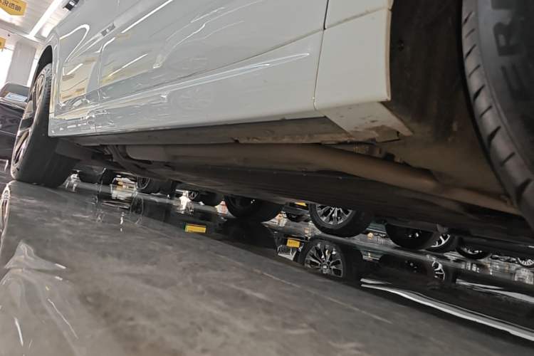 Used Li Auto L6 2024 Pro Model Right Side Sill
