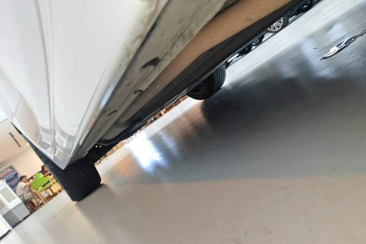 Used Li Auto L6 2024 Pro Model Right Side Sill