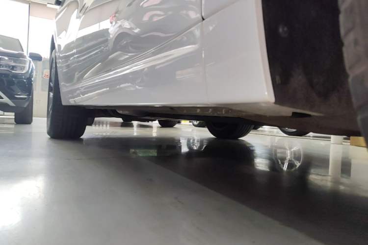 Used Li Auto L6 2024 Pro Model Right Side Sill