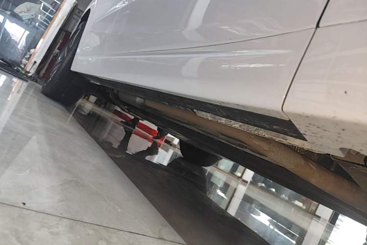 Used Li Auto L6 2024 Pro Model Right Side Sill