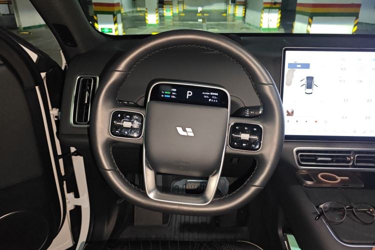 Used Li Auto L6 2024 Pro Model Steering Wheel