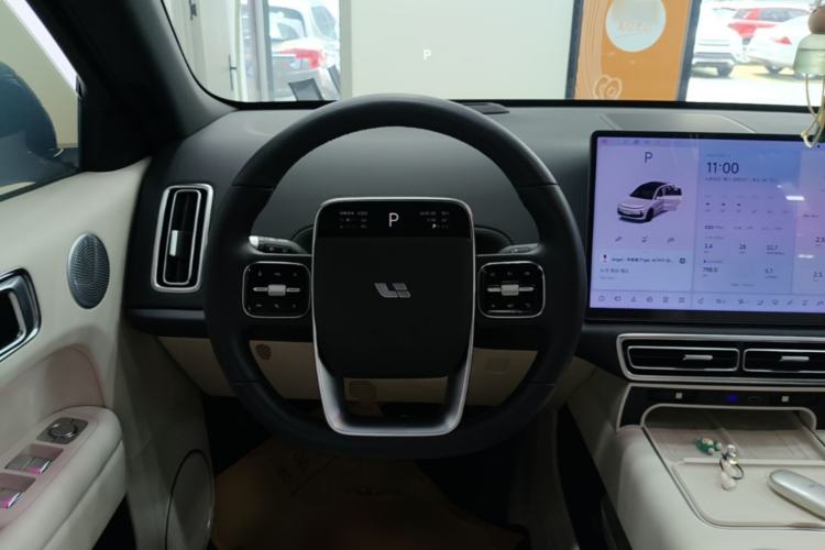 Used Li Auto L6 2024 Pro Model Steering Wheel
