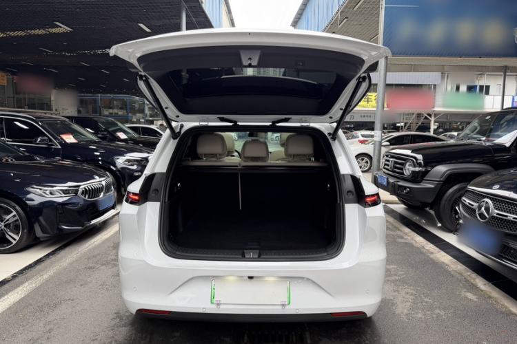Used Li Auto L6 2024 Pro Model Trunk