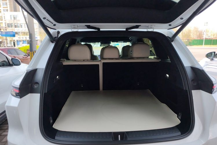 Used Li Auto L6 2024 Pro Model Trunk