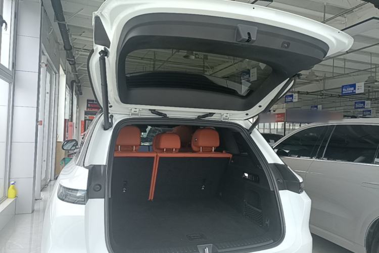 Used Li Auto L6 2024 Pro Model Trunk