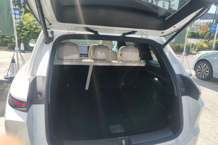 Used Li Auto L6 2024 Max Trunk
