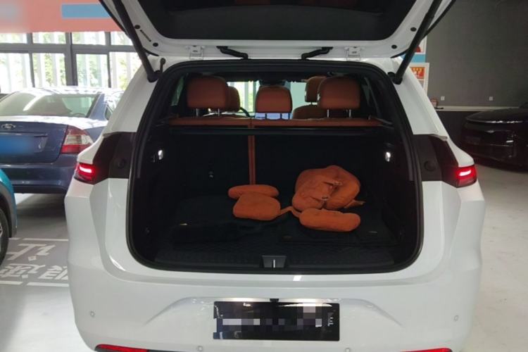 Used Li Auto L6 2024 Pro Model Trunk