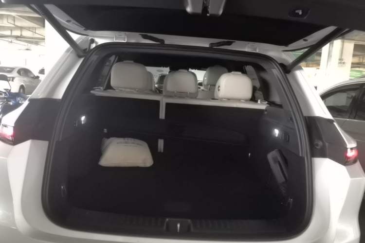 Used Li Auto L6 2024 Max Trunk