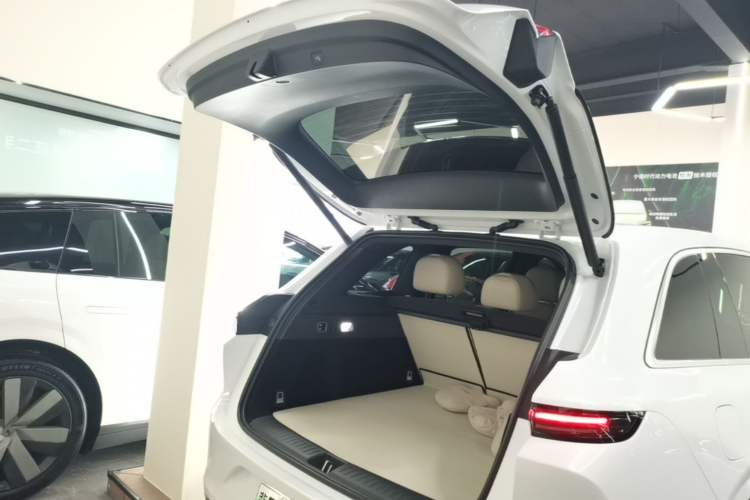 Used Li Auto L6 2024 Pro Model Trunk