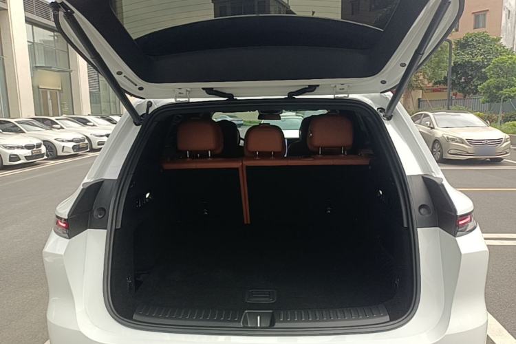Used Li Auto L6 2024 Pro Model Trunk