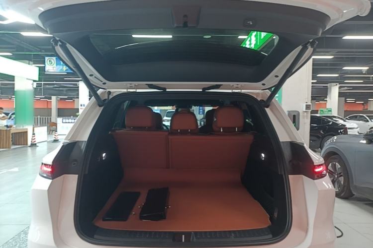Used Li Auto L6 2024 Pro Model Trunk