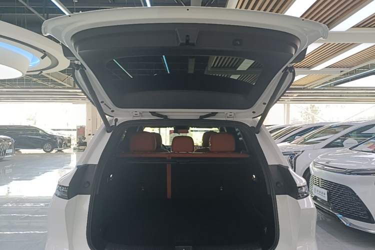 Used Li Auto L6 2024 Max Trunk