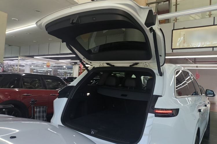 Used Li Auto L6 2024 Pro Model Trunk
