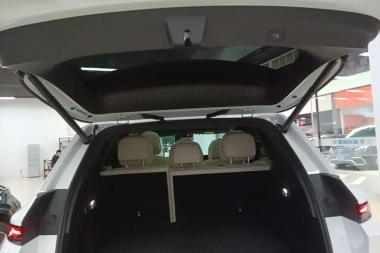 Used Li Auto L6 2024 Pro Model Trunk