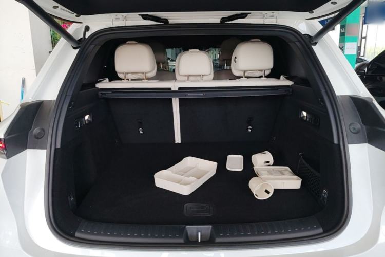 Used Li Auto L6 2024 Pro Model Trunk